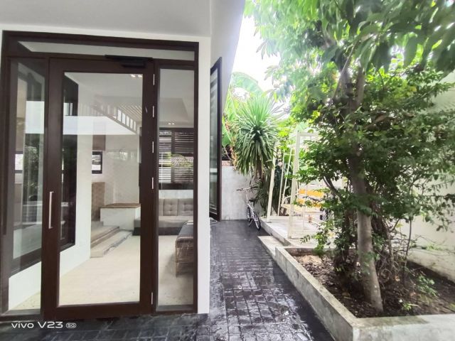 ขายบ้าน ใกล้เลียบด่วน รามอินทรา นาคนิวาส 100 ตรว.