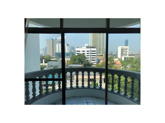 รอยัล คาสเซอร์ สุขุมวิท 3 ห้องนอน