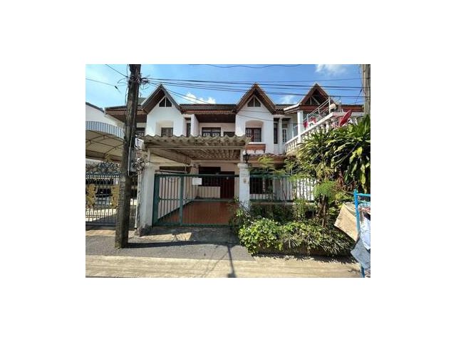 หมู่บ้านยูริ ซอยประชาราษฎร์บำเพ็ญ 20