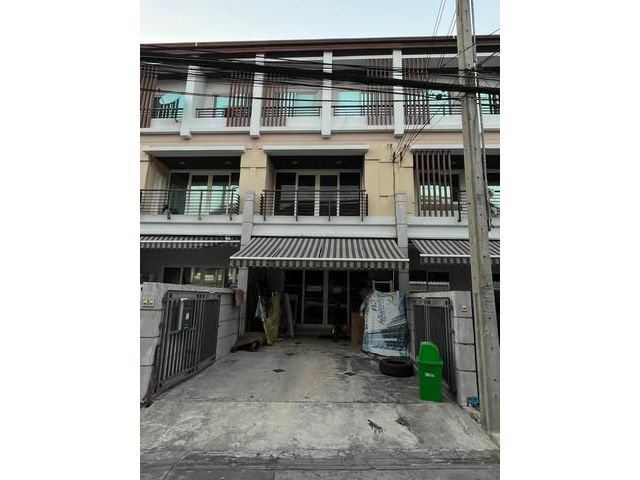 ให้เช่าทาวน์โฮม3 ชั้น บ้านกลางเมือง เออบาเนี่ยน พระราม9