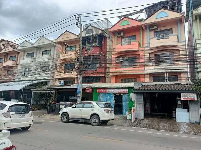 อาคารพาณิชย์ 4 ชั้น เนื้อที่ 37 ตร.ว ทำเลดี