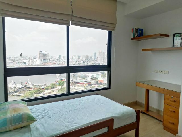 Rental Supalai Casa Riva (S05-0216)