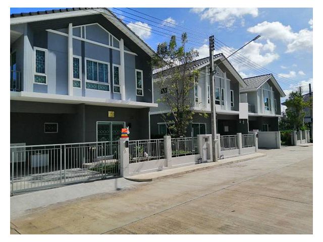 ขายบ้านเดี่ยว2ชั้นเนื้อที่39วาถนนราชพฤกษ์ปทุมธานี
