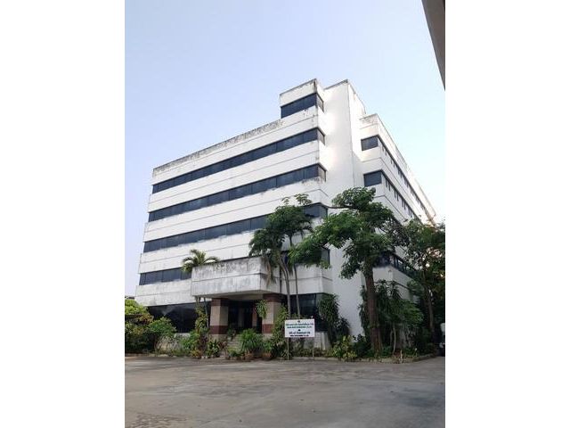 BST389 ขายที่ดินโรงงานและตึกออฟฟิต 4 ไร่  มีลิฟท์ มีใบอนุญาต รง.4