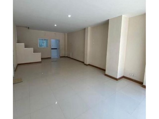 POR2285 ขาย ทาวน์โฮม 3 ชั้น ย่านลาดพร้า วังหิน โชคชัย4 ซอย 22