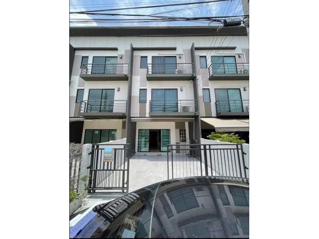 ให้เช่าทาวน์โฮม 3ชั้น โครงการบ้านกลางเมือง พหลโยธิน50