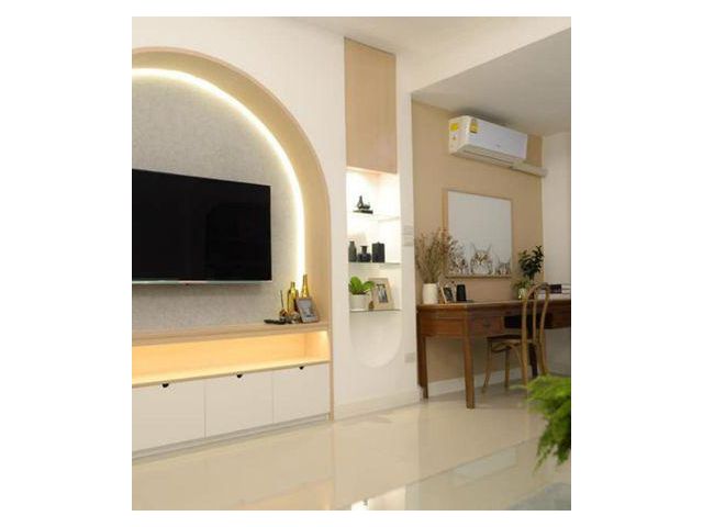 R7 ทาวน์โฮมมินิมอล รีโนเวทใหม่ นอกโครงการ ทำเลดี แหล่งชุนชน