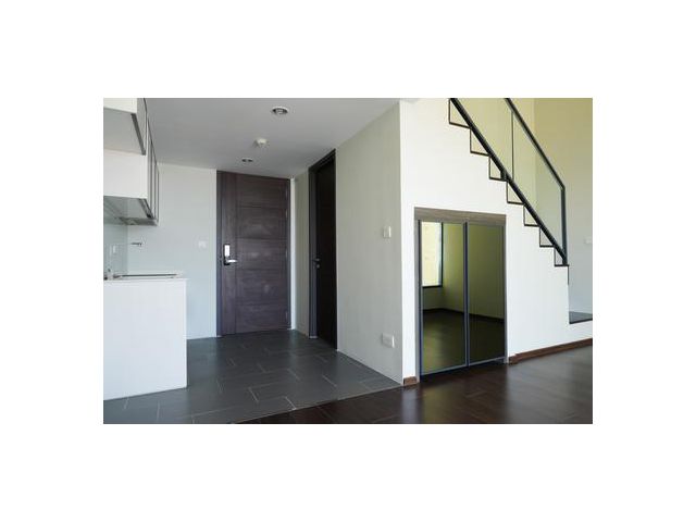 ขายคอนโด ซี เอกมัย C Ekkamai ห้อง Duplex Loft ชั้นสูง  วิวดี
