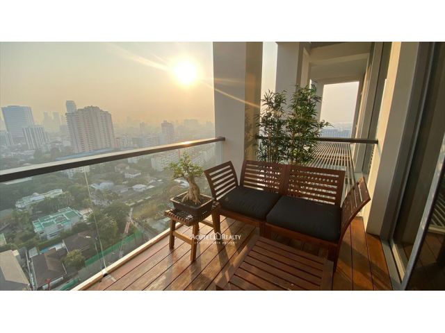ขายพร้อมผู้เช่าคอนโดหรู เดอะ สุโขทัย เรสซิเด้นซ์