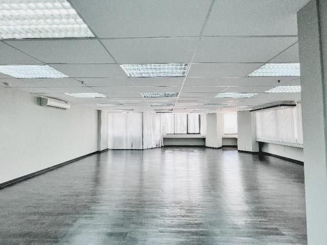 ให้เช่าพื้นที่สำนักงาน อาคารชำนาญเพ็ญชาติ ถนนพระราม9