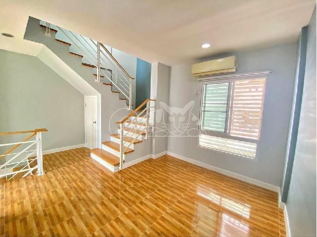 บ้านให้เช่า ทาวน์โฮม 3ชั้น โครงการ บ้านกลางเมือง ลาดพร้าว101