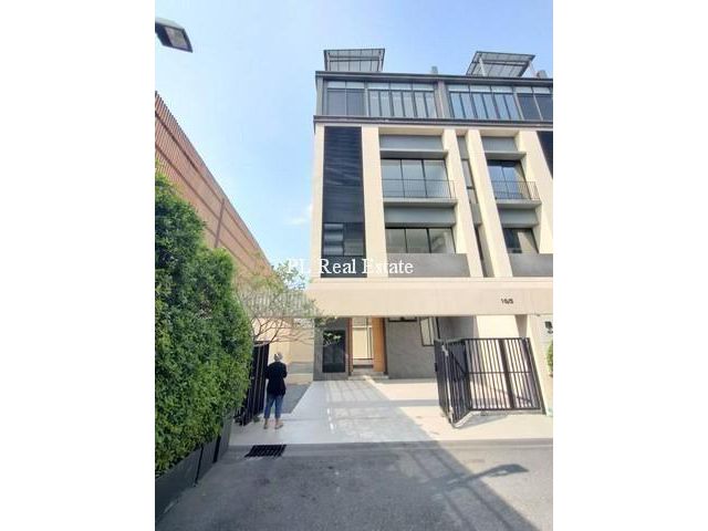 ขาย ให้เช่า ทาวน์โฮม ไอเรส พระราม 9 AIRES RAMA 9 ใกล้เดอะไนท์