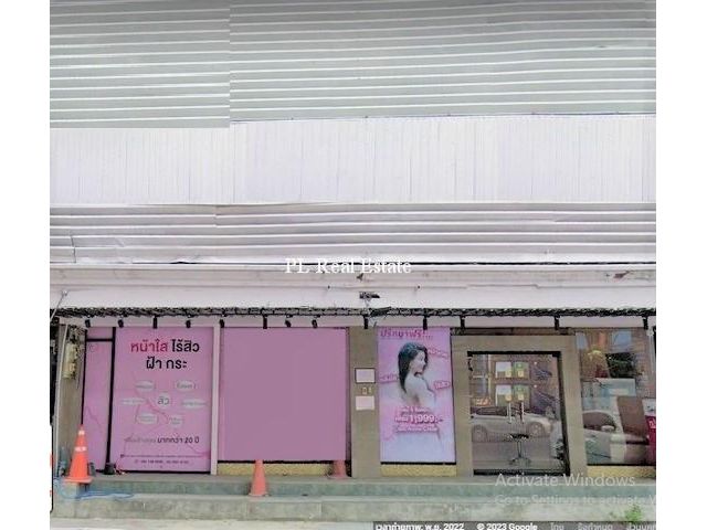 ให้เช่าอาคารพาณิชย์ 1 ชั้นครึ่ง ย่านศรีนครินทร์