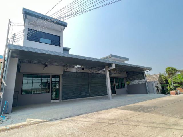 ขาย อออฟฟิศ  พร้อม โกดัง สร้างใหม่ ลำลูกกา คลอง4