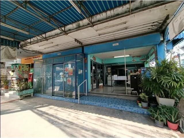 ให้เช่าอาคารพาณิชย์ 2 คูหา 4 ชั้น ซอยอุดมสุข 51 ใกล้แยกศรีอุดม