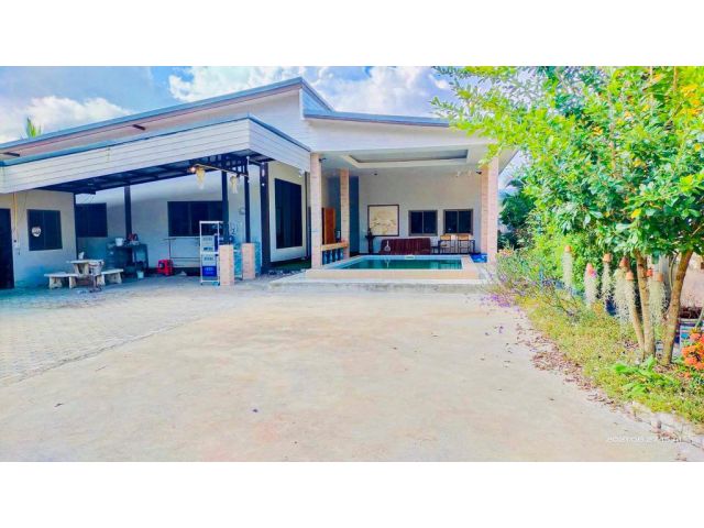 บ้านพร้อมสระว่ายน้ำ นอกโครงการ ใกล้ ม.แม่โจ้ ขายต่ำกว่าราคาประเมิน