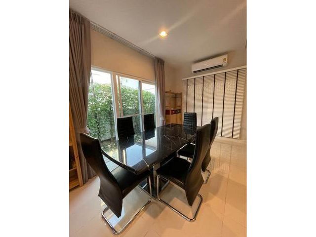 House for rent ให้เช่าบ้านเดี่ยว2ชั้นย่านร่มเกล้า ลาดกระบังหมู่ บ้านมัณฑนา มอเตอร์เวย์-กรุงเทพกรีฑาตัดใหม่ พร้อมเฟอร์นิเ