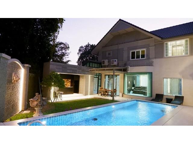 Pool Villa สไตล์คลาสสิค เหมาะแก่การครอบครองสุดๆ ราคา 13.9 ล้านบา