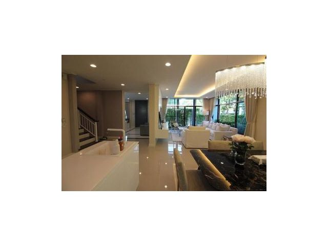 ขายบ้านเดี่ยว 2 ชั้นหลังมุม 88 ตร.วา พร้อมเฟอร์ เศรษฐสิริ พัฒนาการ ถนนพัฒนาการ-อ่อนนุช ใกล้ซีคอนสแควร์ (ADT732)