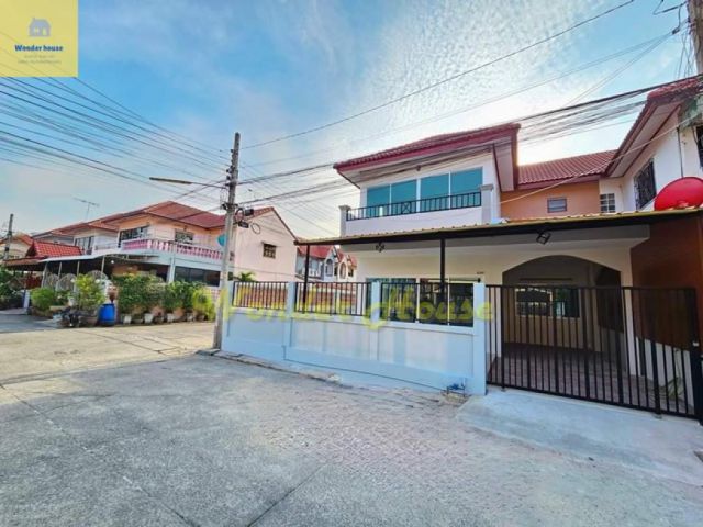 ขาย บ้านแฝด Baan Taweethong 110 250 ตรม. 40 ตร.วา Renovate พร้อมอยู่ หลังมุม