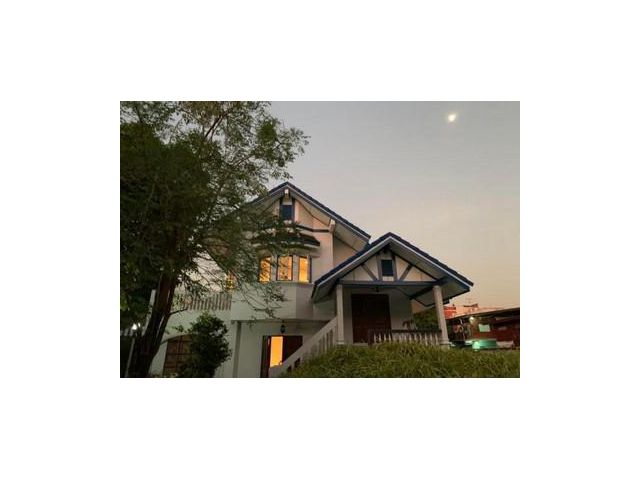 ให้เช่าบ้านเดี่ยวทรงต่างระดับ 4 ชั้น 600 ตร.วา เหมาะทำร้านอาหาร ซอยเจริญรัถ 30 ใกล้ไอคอนสยาม (ADT734)