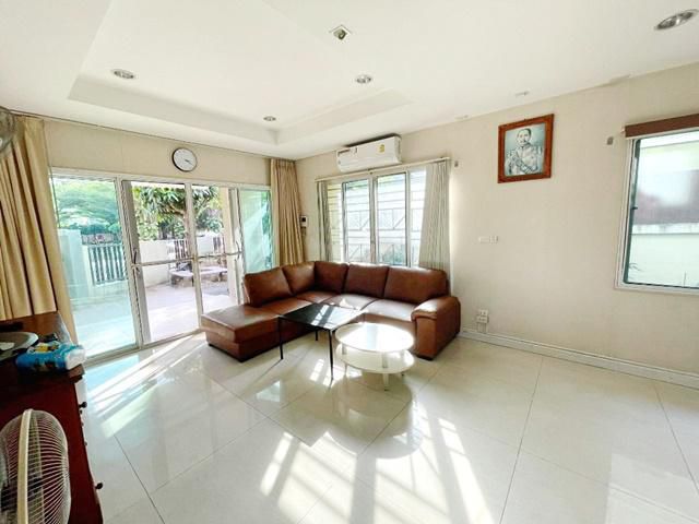 บ้านหรู 3ชั้น 6นอน 6น้ำ 6แอร์ 350ตรม.เมเจอร์รัชโยธิน BTS เสนานิคม