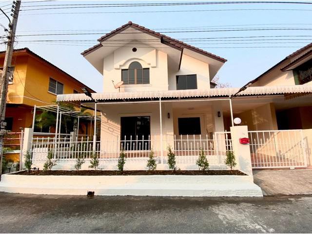 าย บ้านสองชั้น บ้านสวย เรียบๆ ราคาสบายกระเป๋า เพียง 1.95 ล้านบาท