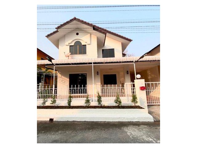 R7ราคานี้มีหลังเดียว บ้านสองชั้น ในหมู่บ้านขวัญเวียง ไม่มีค่าส่วน