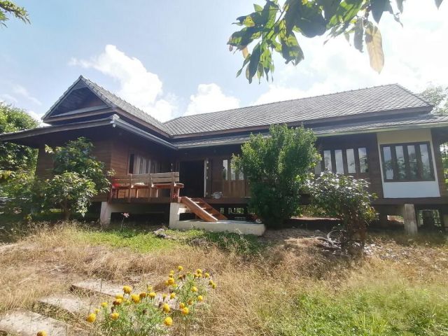 #ขายบ้านแม่แตง บ้านไม้สักทอง #ขายที่ดินแม่แตง เนื้อที่ 8 ไร่ #ลดราคาเหลือ 10.9 ล้าน(ราคานี้ถึงเม.ย.66) จาก12.9ล้าน