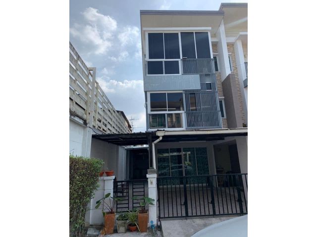 SALE / RENT (RST065) ขาย / เช่า !! Town Home (หลังมุม) บ้านในหมู่บ้าน Town plus เกษตร-นวมินทร์