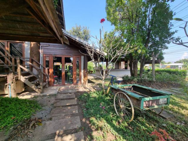 #ขายกิจการร้านก๋วยเตี๋ยว ติดถนนใหญ่สี่แยกปาย เนื้อที่ 2 ไร่ ยกแปลง 35 ล้าน