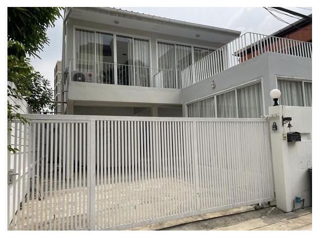 ให้เช่าบ้านเดี่ยว2ชั้น ถนนสุทธิสาร ย่านรัชดา ห้วยขวาง