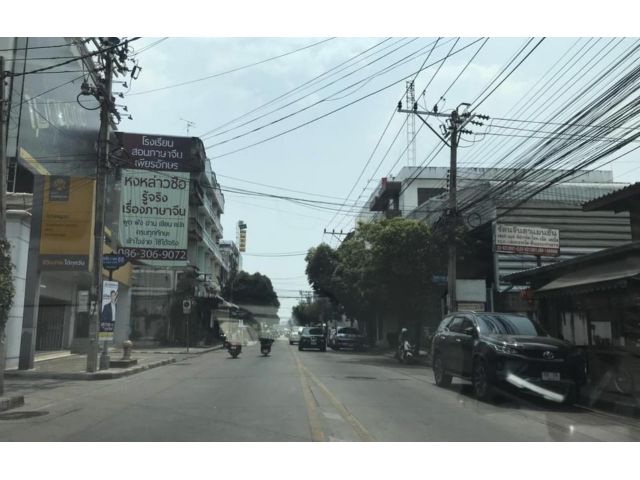 PK532ขายที่ดินลาดพร้าว โชคชัย 4 ติดถนนหลัก  ตรงข้าม ธนาคารกรุงศรี  ค้าขายได้     190 ตรว  190,000 ตรว.