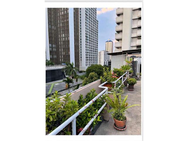 Sale nice land and building can adapts house,condos,hotels, etc on Sukhumvit BTS ASOKE,NANA