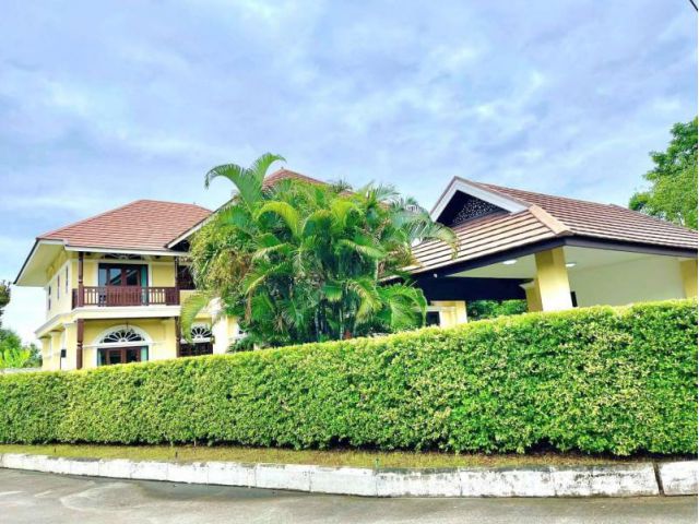 #ขาย/ให้เช่า บ้านหรูใกล้เมือง สไตล์โคโรเนียล ราคาขาย 12.9 ล้านบาท (โอนคนละครึ่ง)