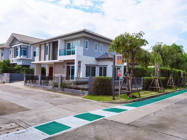 ขาย บ้านเดี่ยว คาซ่า เพรสโต้ วงแหวน-ปิ่นเกล้า ขนาดที่ดิน 70.7 ตร.ว  พื้นที่ใช้สอย192 ตร.ม 4 ห้องนอน 3 ห้องน้ำ, 1 ห้องพระ