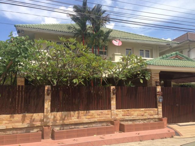 ขายบ้านเดี่ยวรามคำแหง หมู่บ้านเพอร์เฟคเพลส รามคำแหง 164 พื้นที่ 70 ตร.ว 3ห้องนอน ใกล้ทะเลสาบ บ้านสวยแข็งแรง ไม่มีทรุด ใก