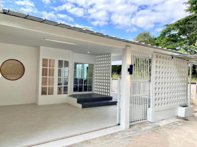 #ขาย/ให้เช่าบ้านอำเภอเมืองเชียงใหม่ ทาวน์โฮมรีโนเวทใหม่ สไตล์มินิมอล ราคาขาย 2,300,000 บาท