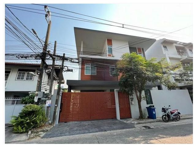 ให้เช่าบ้านเดี่ยว 3 ชั้น ย่านประชาชื่น ใกล้จุดขึ้นลงทางด่วน