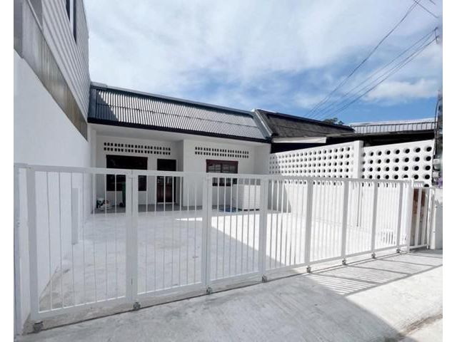 ขายบ้านสวยรีโนเวทใหม่ทั้งหลัง สไตล์มินิมอล โซนป่าคลอก ถลาง