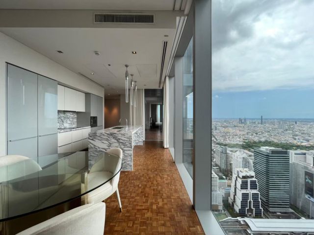 ขาย คอนโดหรู The Ritz-Carlton Residences Bangkok