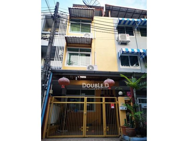 ขายซิตี้​ทาวน์โฮม 3 ชั้น ซอยลาดพร้าว​80 ทาวน์อินทาวน์ ราคา 3.8 ล้