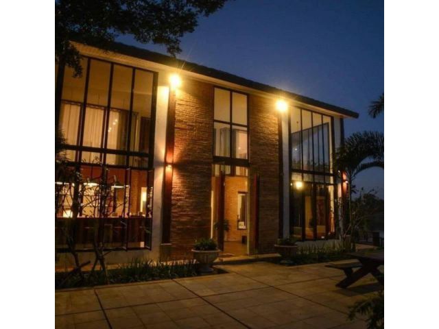 #ขายบ้านติดแม่น้ำปิง ทางไปดอยอินทนนท์ เนื้อที่ 334 ตร.ว. ราคา 15 ล้าน พร้อมธุรกิจห้องพัก บ้านหลังใหญ่ มี 2 ชั้น