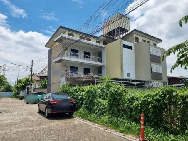 Dormitory for sale 3-story building, 22 rooms, with the area of 98 square