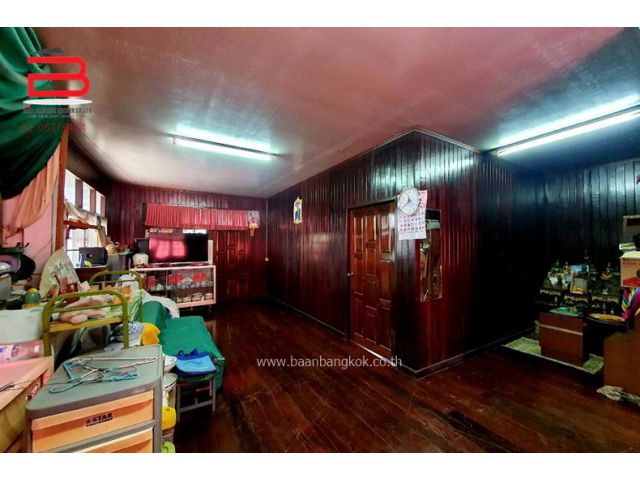 ที่ดิน+บ้าน ซอยข้างโรงกรองน้ำ เนื้อที่ 108 ตรว. ถนนกาญจนาภิเษก อ.บางกรวย จ.นนทบุรี