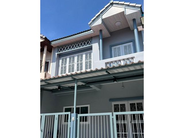 ขาย ทาวน์เฮาส์ 2 ชั้น 20 ตร.ว. หมู่บ้านวรารักษ์ รามอินทรา