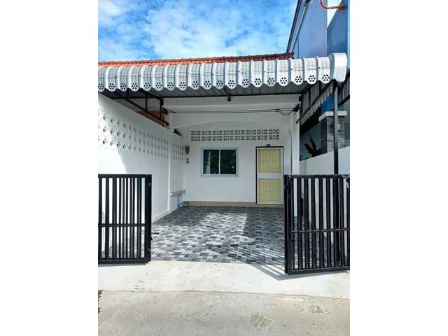 บ้านรีโนเวทใหม่ทั้งหลัง   พิกัดสายถนนหลังตลาดเก่าบ้านเคียน