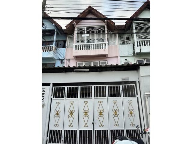 ให้เช่าทาวน์โฮม 3 ชั้น ห่างจากบีทีเอสอุดมสุข 500 เมตร4นอน3น้ำ