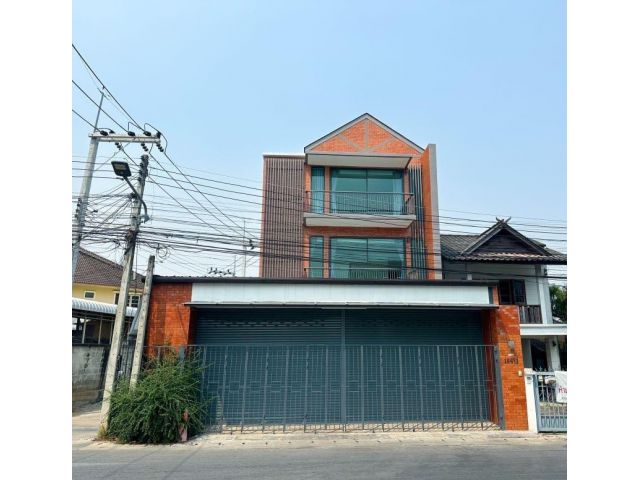 #ขาย/ให้เช่าอาคาร 3 ชั้น ตลาดเทศบาลอำเภอหางดง ราคาขาย 10 ล้านบาท (โอนคนละครึ่ง)