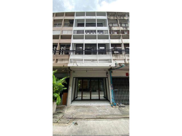 BH2105 ให้เช่าตึกแถว, อาคาร 3 ชั้น, ใน ซอย 18 ถ. จันนร์, สาทร.